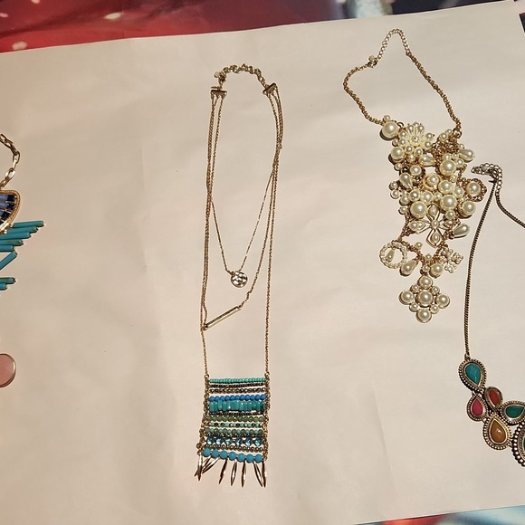 6pc Necklace Bundle A - Picture 5 of 7